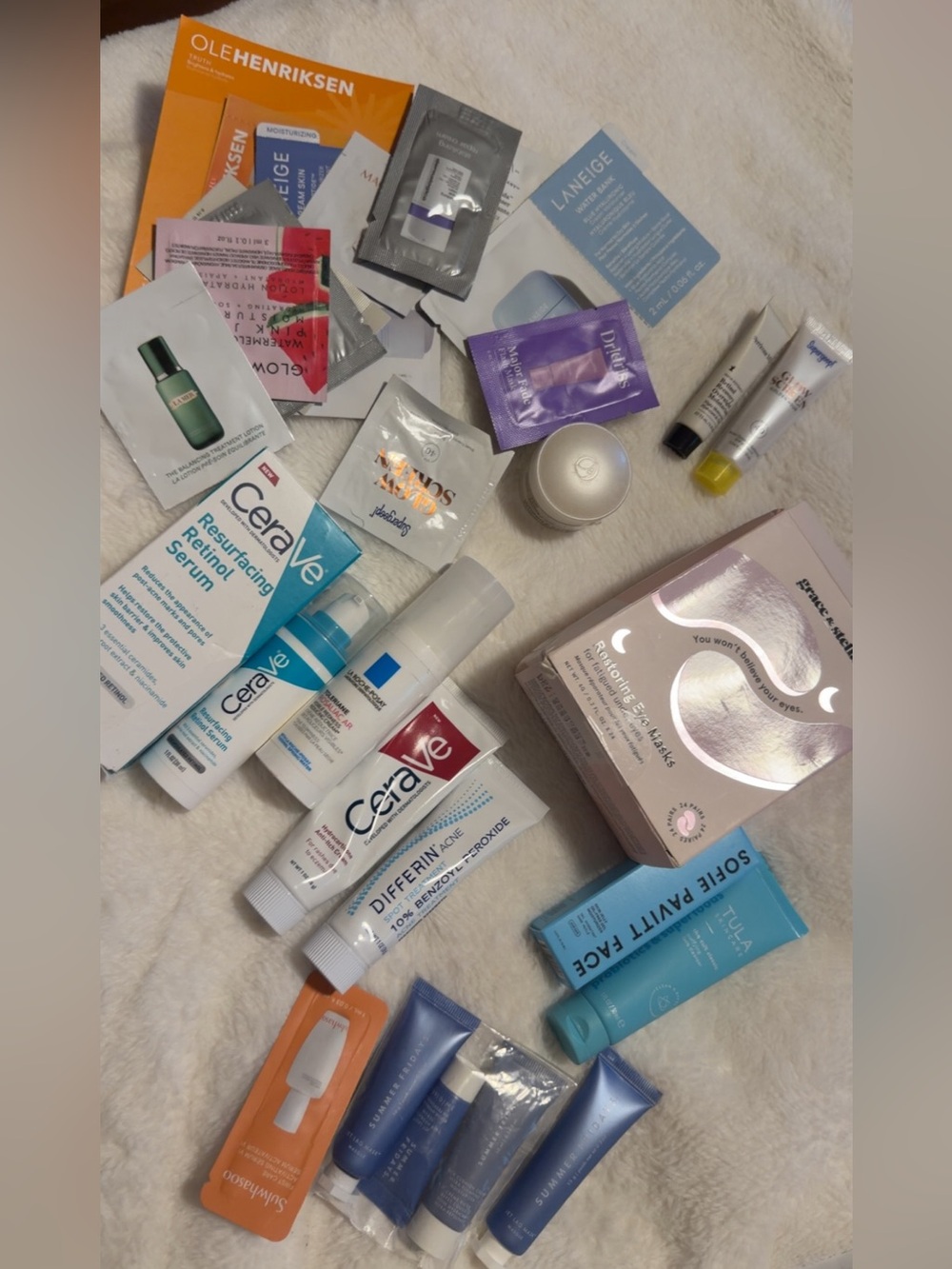 CeraVe + Differin Skincare Set in White & Blue – Retinol Serum & Acne Treatment